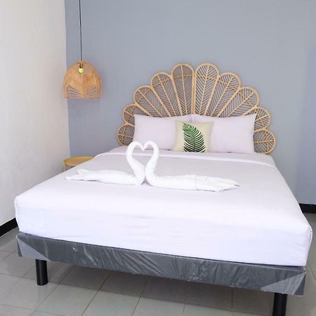Rarem Bed & Breakfast Bandar Lampung Buitenkant foto
