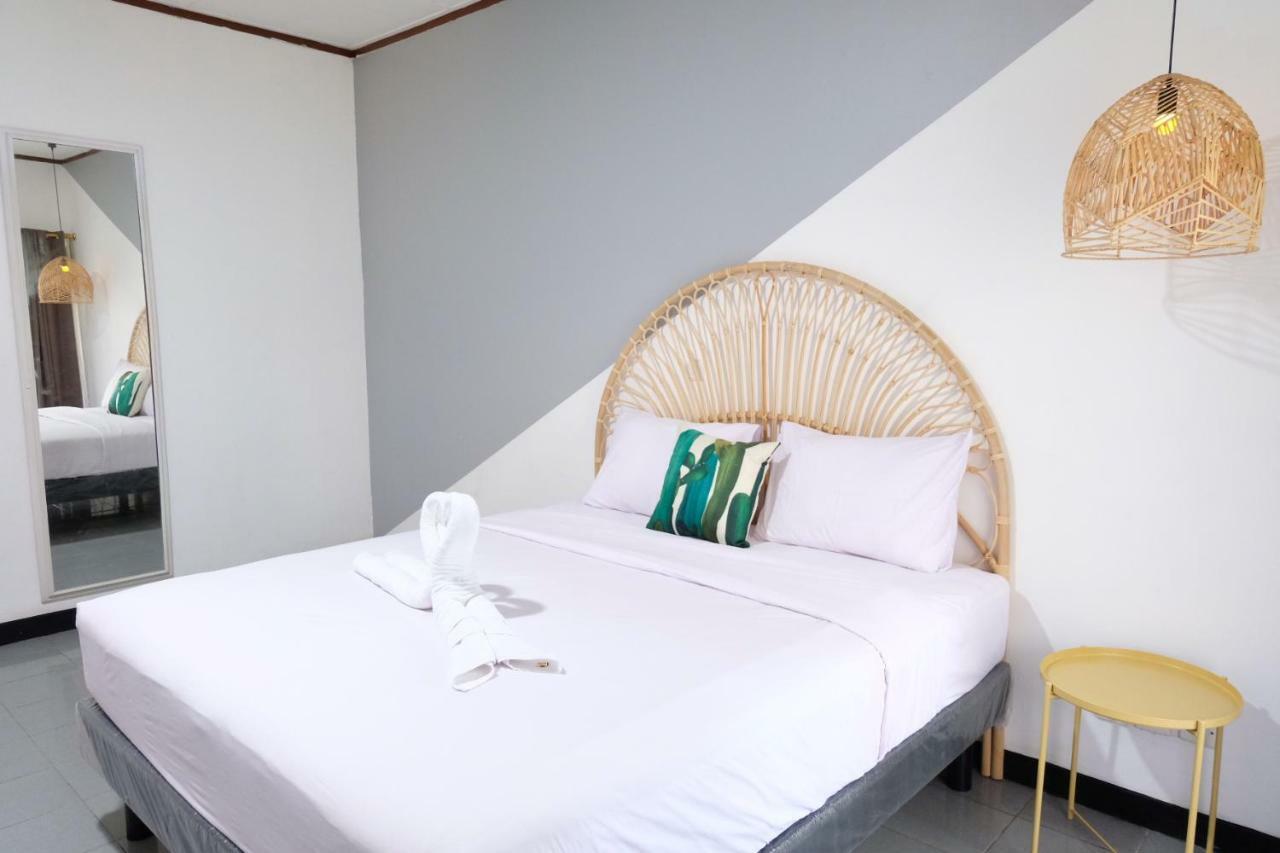 Rarem Bed & Breakfast Bandar Lampung Buitenkant foto