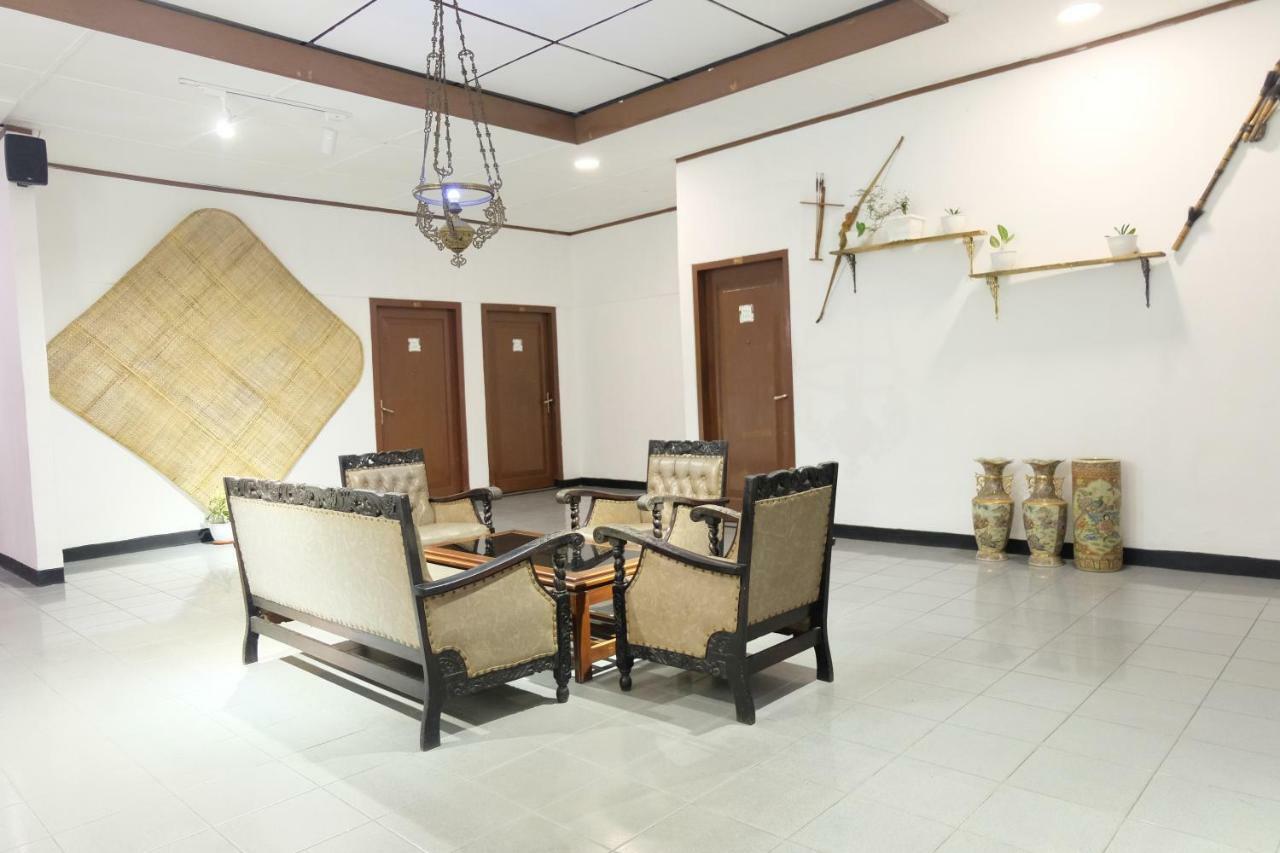 Rarem Bed & Breakfast Bandar Lampung Buitenkant foto
