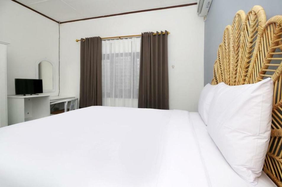 Rarem Bed & Breakfast Bandar Lampung Buitenkant foto