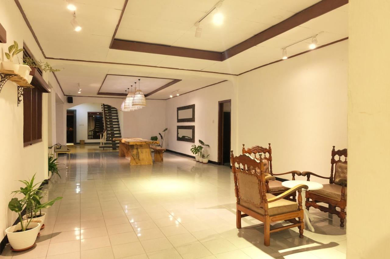 Rarem Bed & Breakfast Bandar Lampung Buitenkant foto